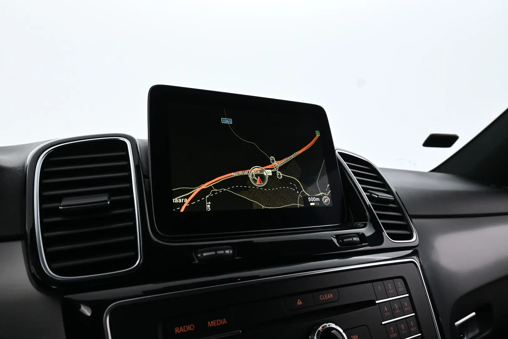Car Image - R0DWI4NTKjW7Dgb7DUhPV
