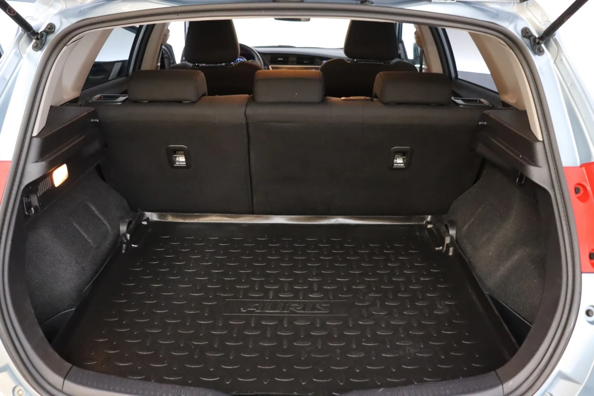 Car Image - 3Oy8Enyjur0fIKETe3Hk9C