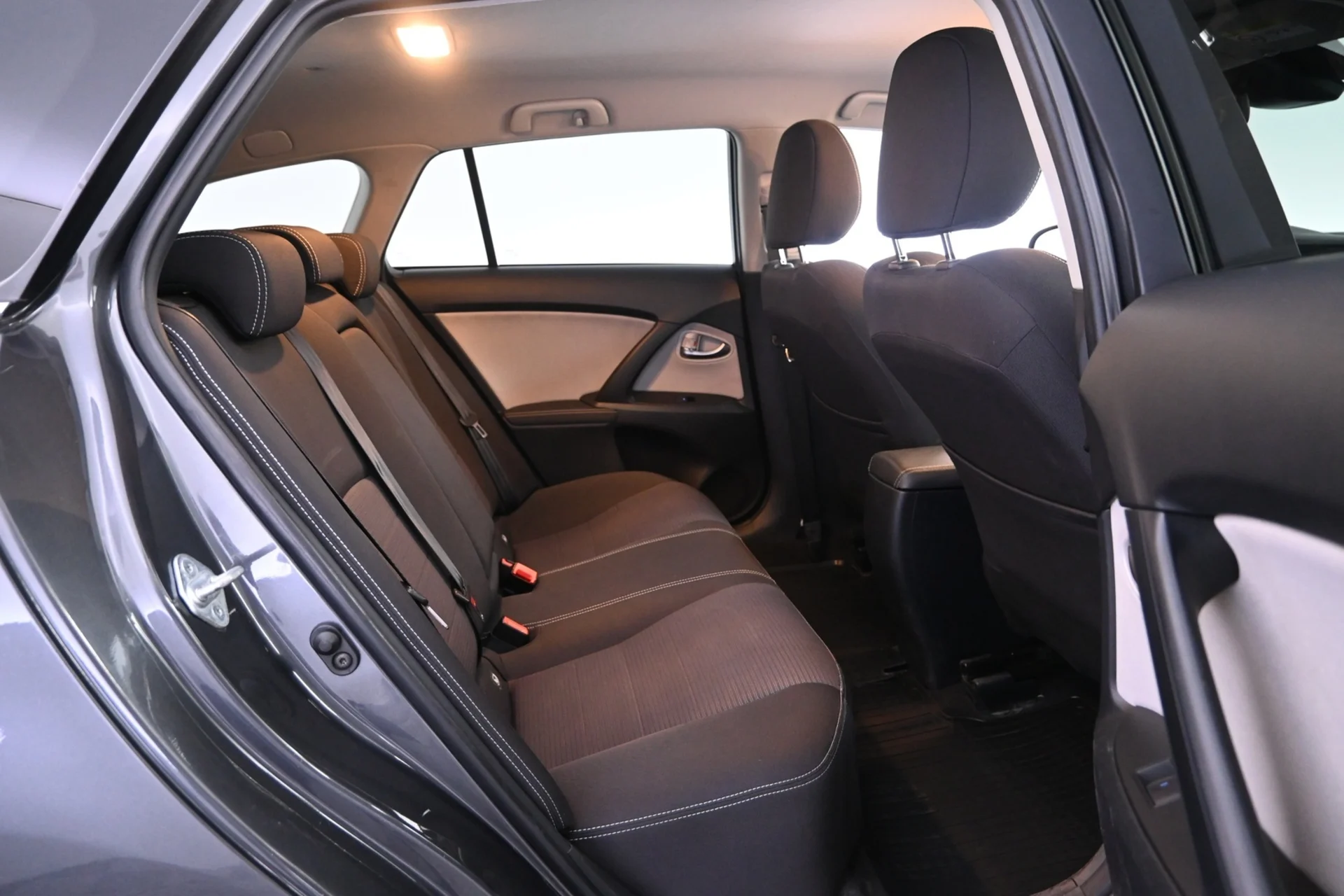 Car Image - 17JQ1q8a6nWvqUIrDzePP9