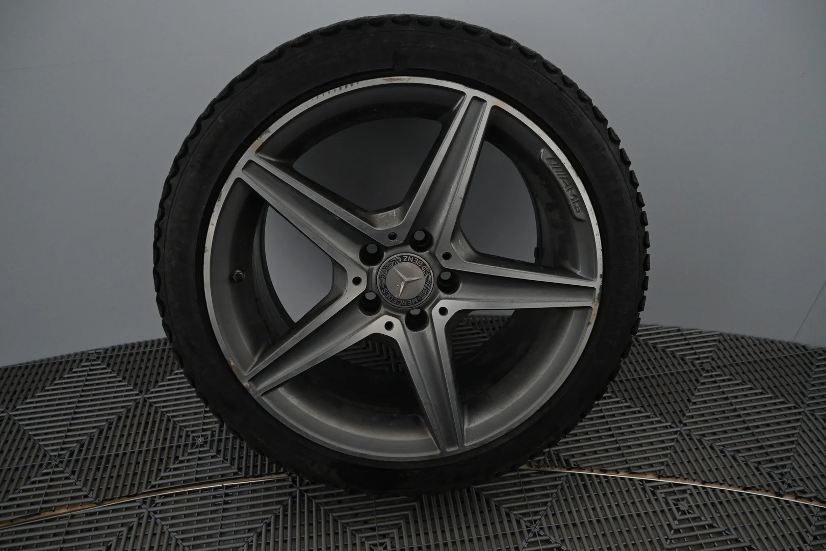 Car Image - 6stNPFrBGVQ56LjSjZcoJ6