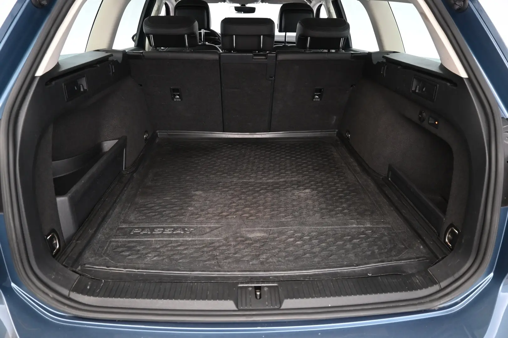 Car Image - AmPOWkyIszQ86j5yAwRQf
