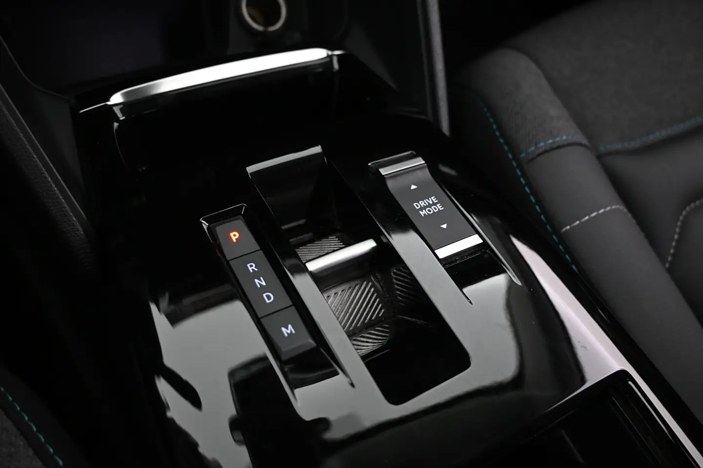 Car Image - 3olIPgj792PQOr6AdHpHBz