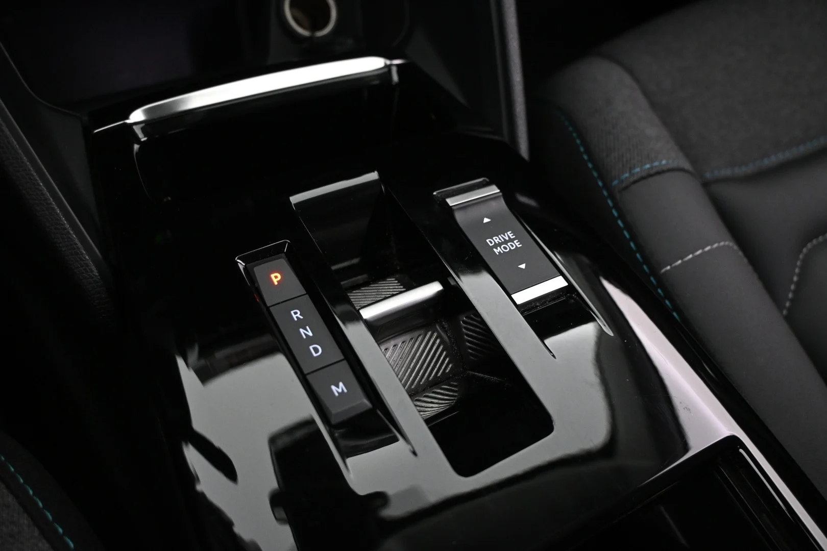 Car Image - 3olIPgj792PQOr6AdHpHBz