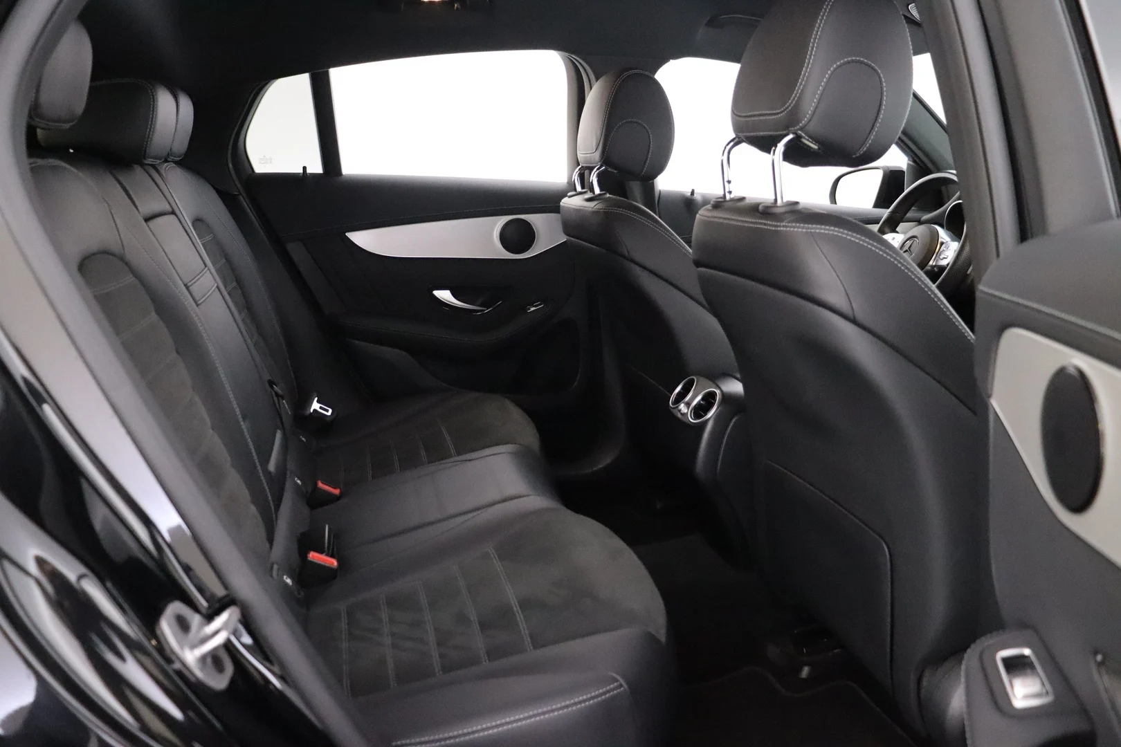 Car Image - 5w9LZoFWNB7K52XmV0aaDw