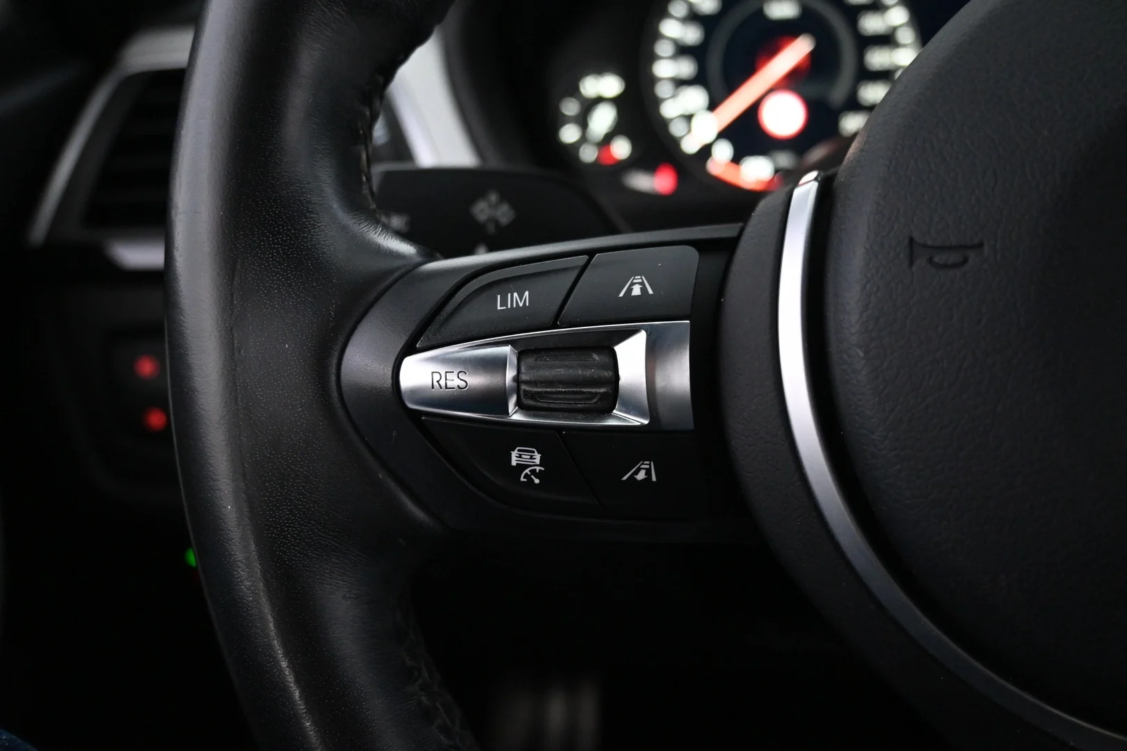 Car Image - 2nJloc3oncsZAq9yz3UApW