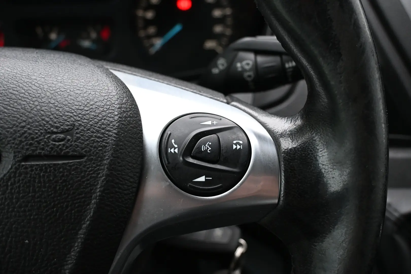 Car Image - 4XlYSp3cnfF200NgG6WqdT