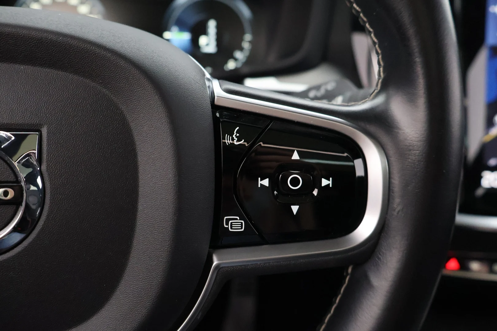 Car Image - z1am2p5GAmRyyYXqFDHx9