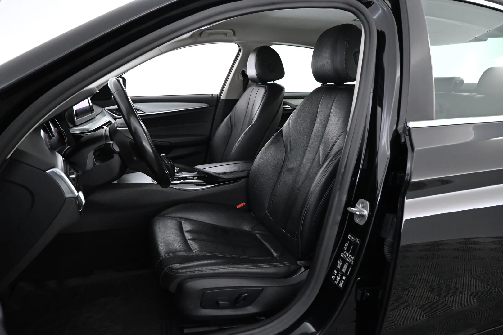 Car Image - 1JErrSYLPTFDCuzLX8pmL9