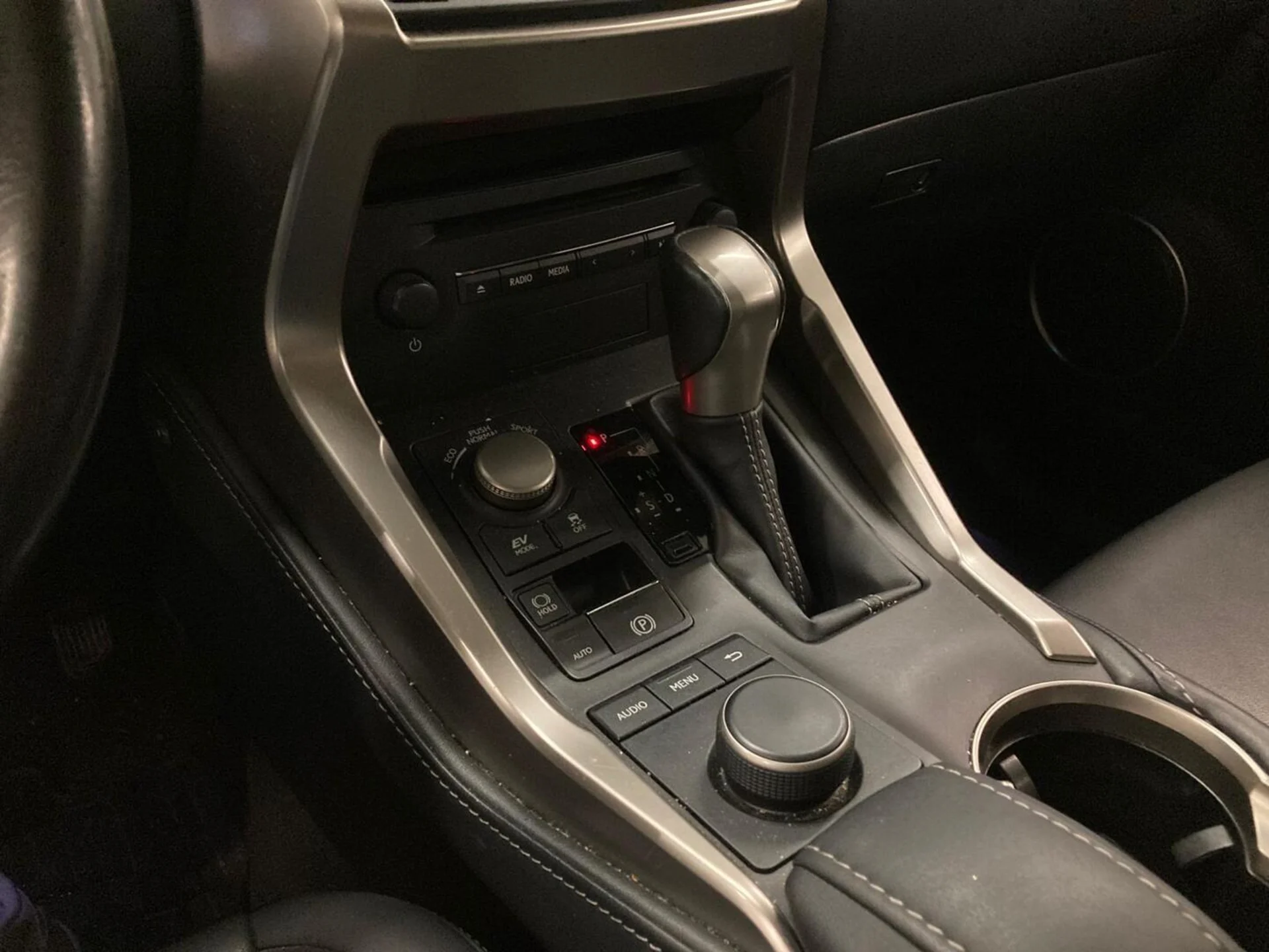 Car Image - 523x2ljBVJfQvwt9Yahd0W