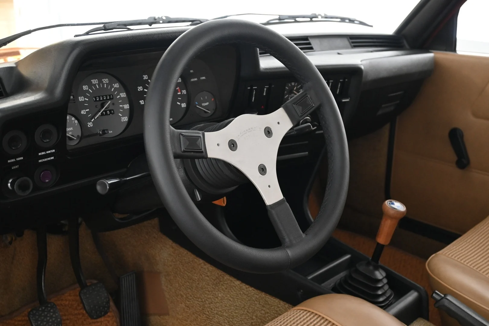 Car Image - AFJxym6NHzRxg67S3mtu0