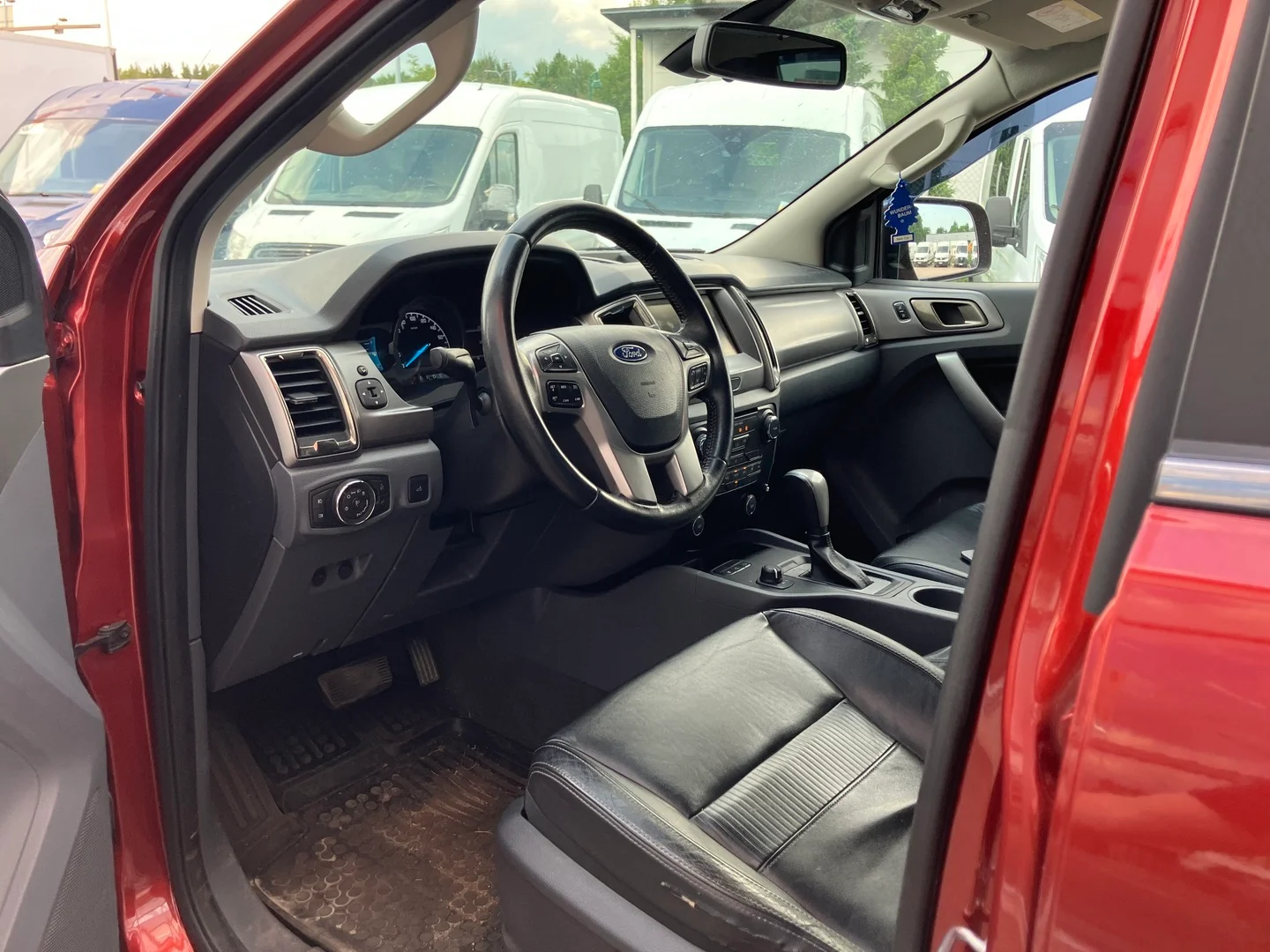 Car Image - 48HqT0SkVTeCq96q6xDMkV