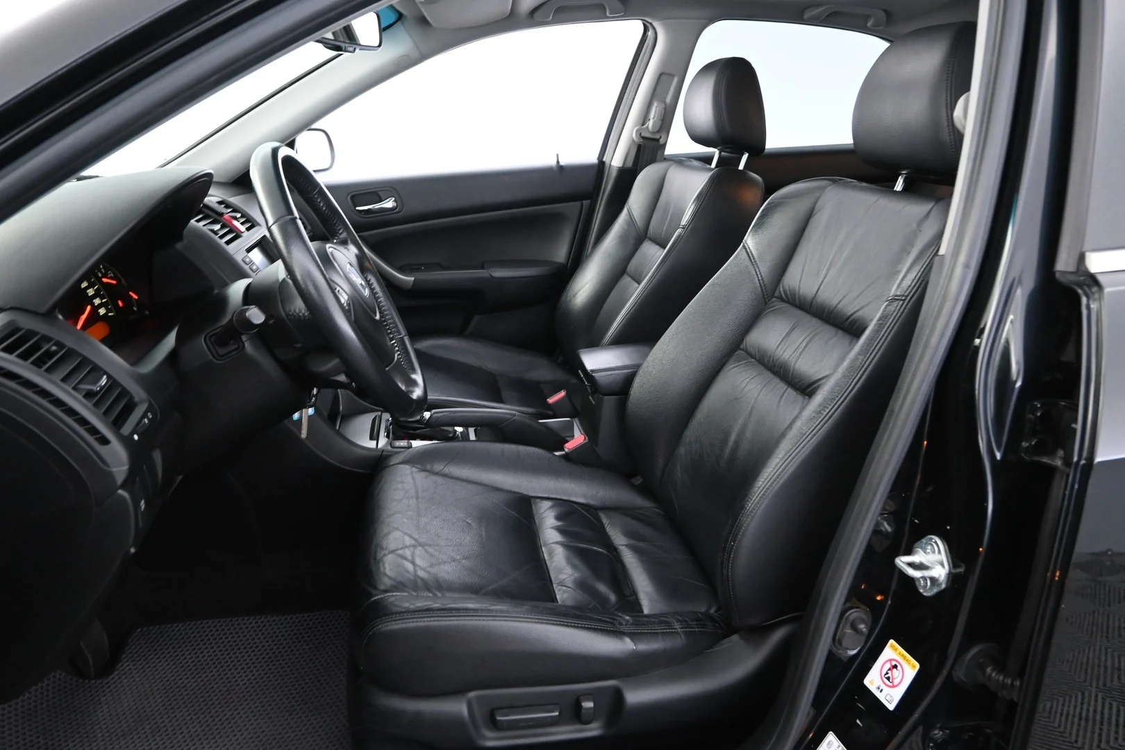 Car Image - 1rbeulTPVPcIagtEC9J2Or