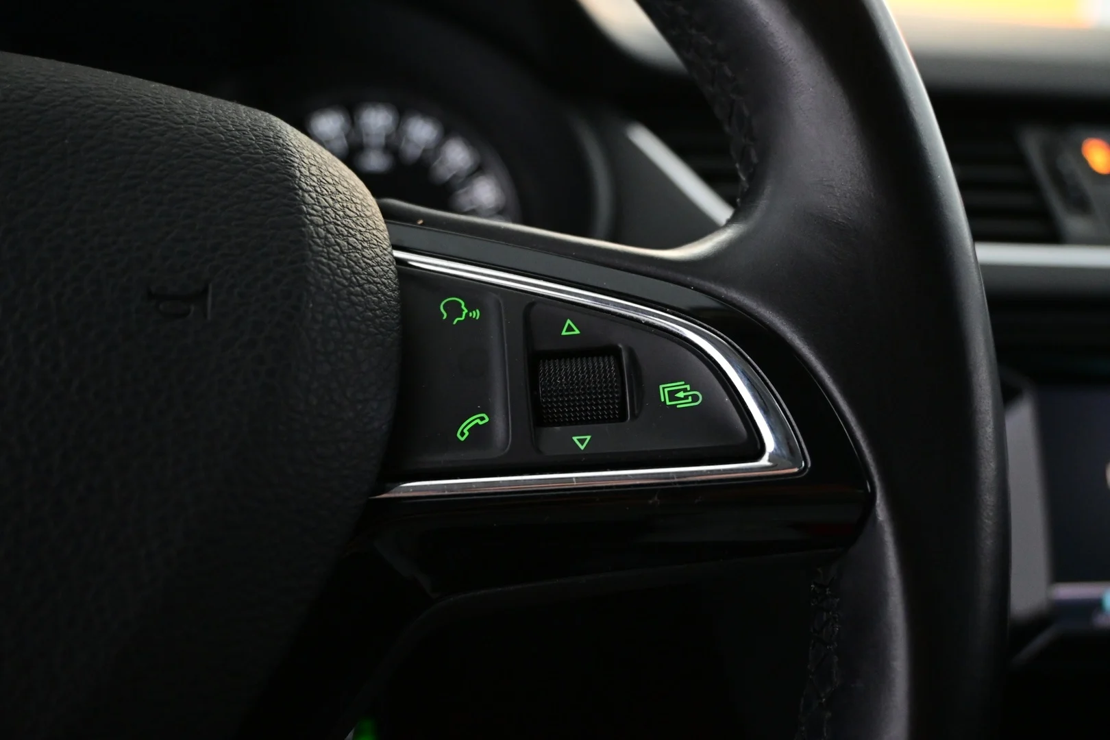 Car Image - 6UPrrMEDO2NUh5CdW8kSpl