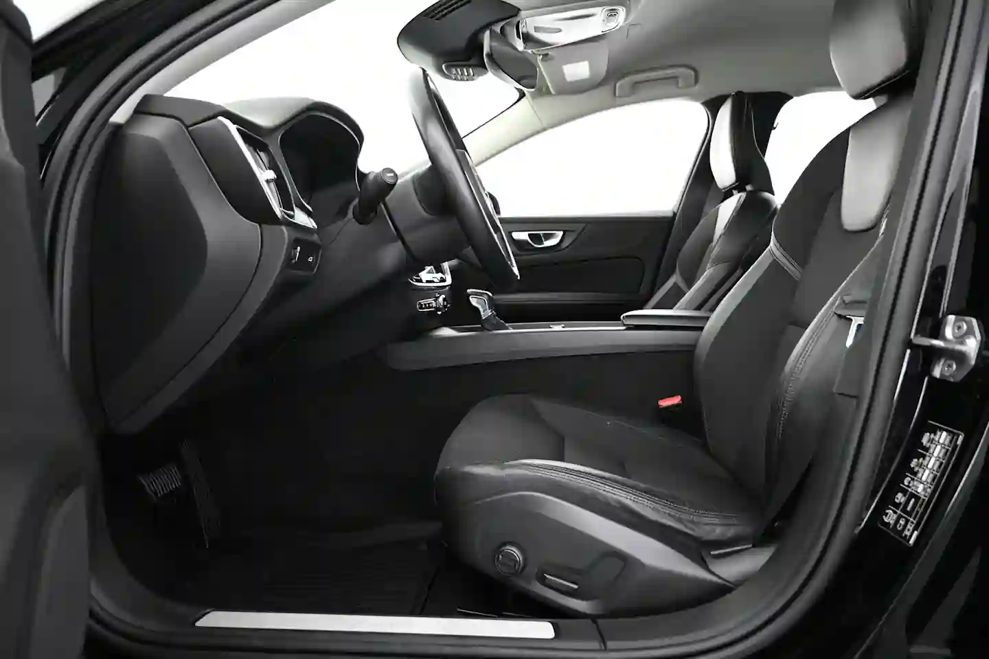 Car Image - 7d4dnpzTr6G5Xq8Xdor9F5