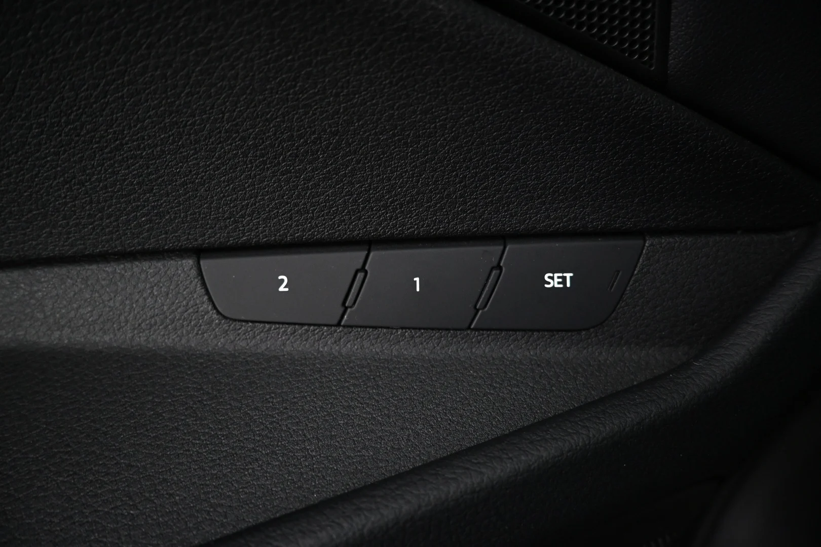Car Image - 5dnuIRt0wtTDSTMSTHRwzG