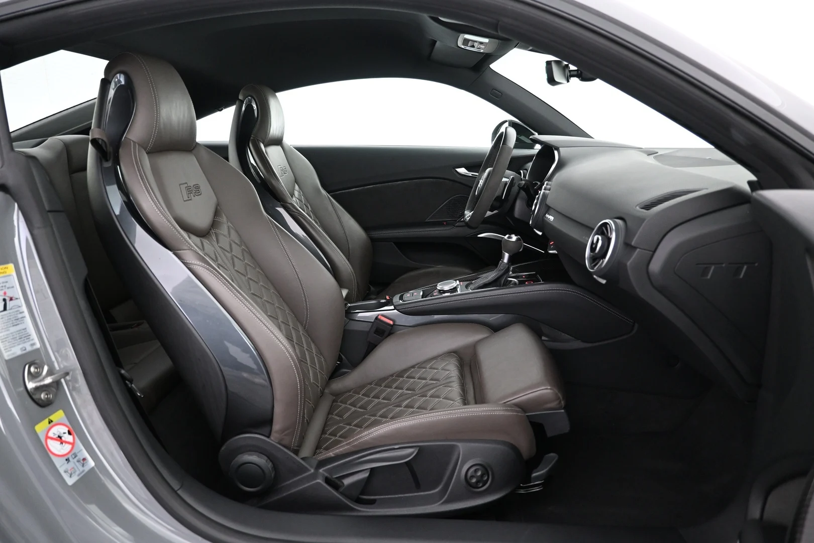 Car Image - 5UaLbhXyJ79Hr3xuVeJkM1