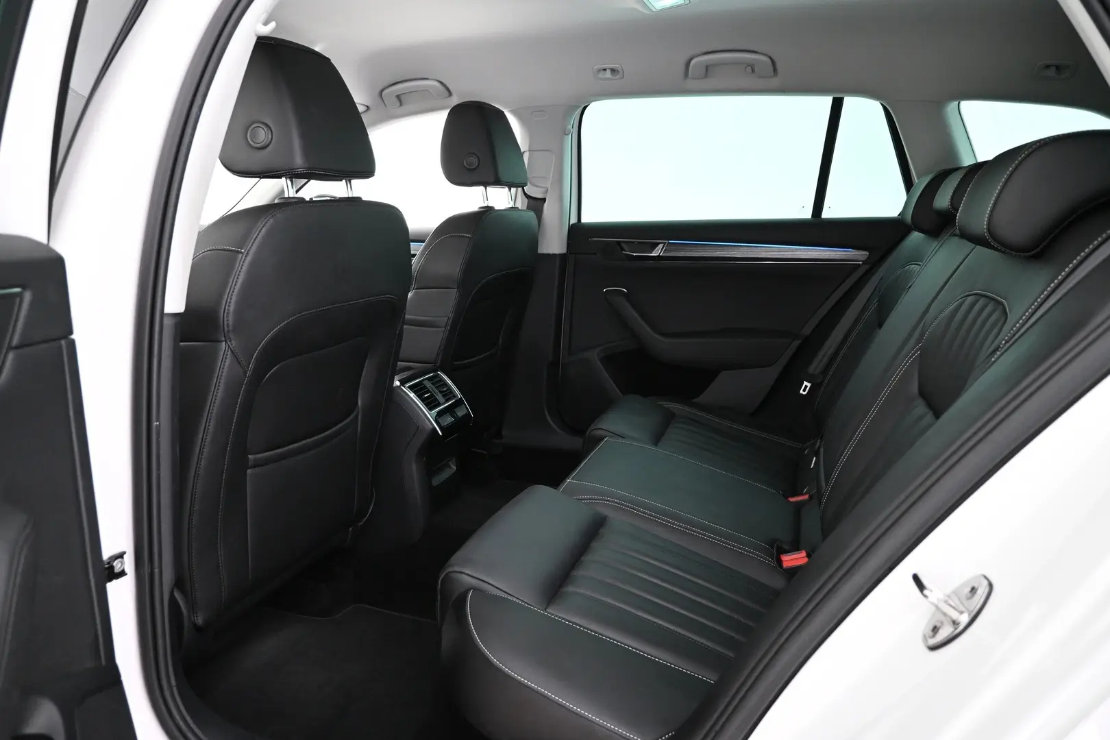 Car Image - 1mRM6aVx5eEYs2MTcgbr3T