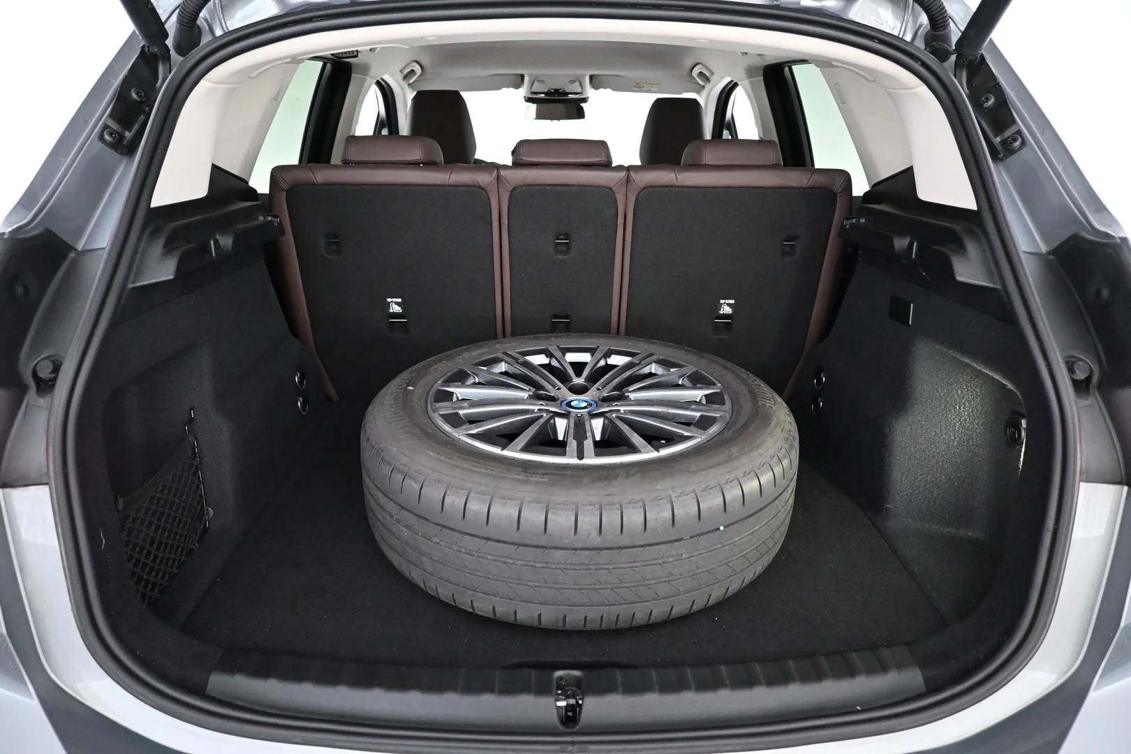 Car Image - 3gIi03tn3xNYjgjMKSAY6x