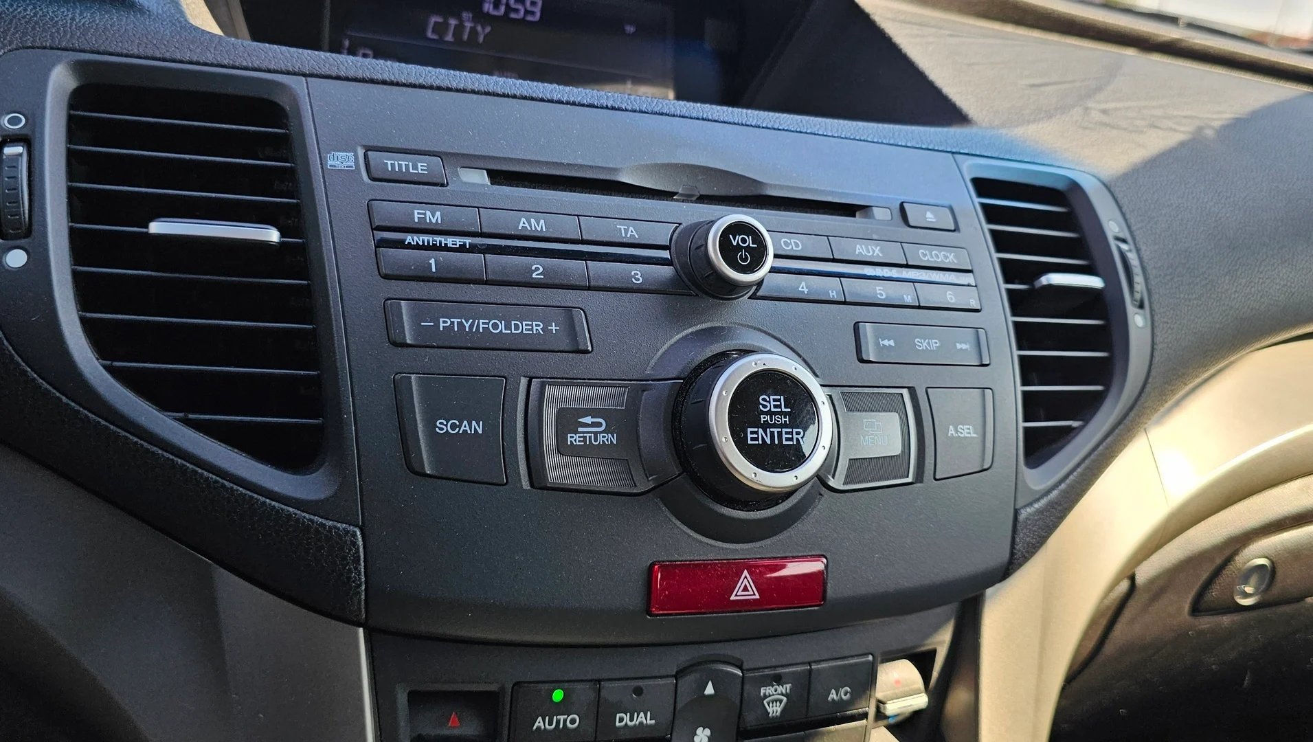 Car Image - 6G0pGavSd8UGtYqEqG8gr2