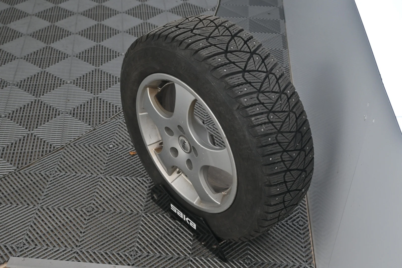 Car Image - 124ctiVshlWtMYmzhkcSSb