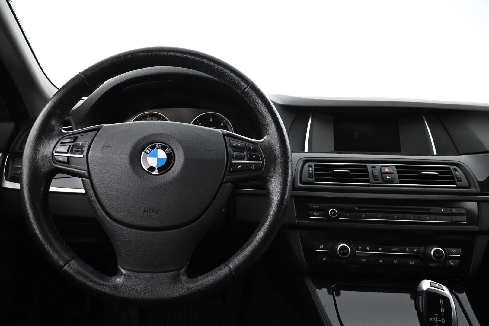 Car Image - 2iCYqVT1Ztpr4IeptAMqD6