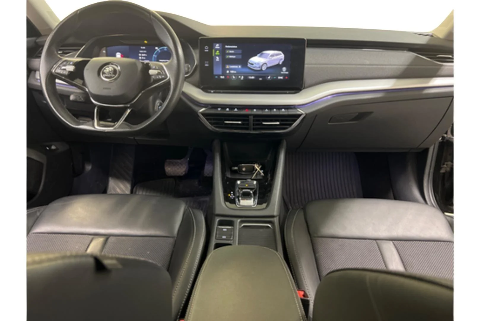 Car Image - 45SWUXYzDBdnx9pRva7pUR