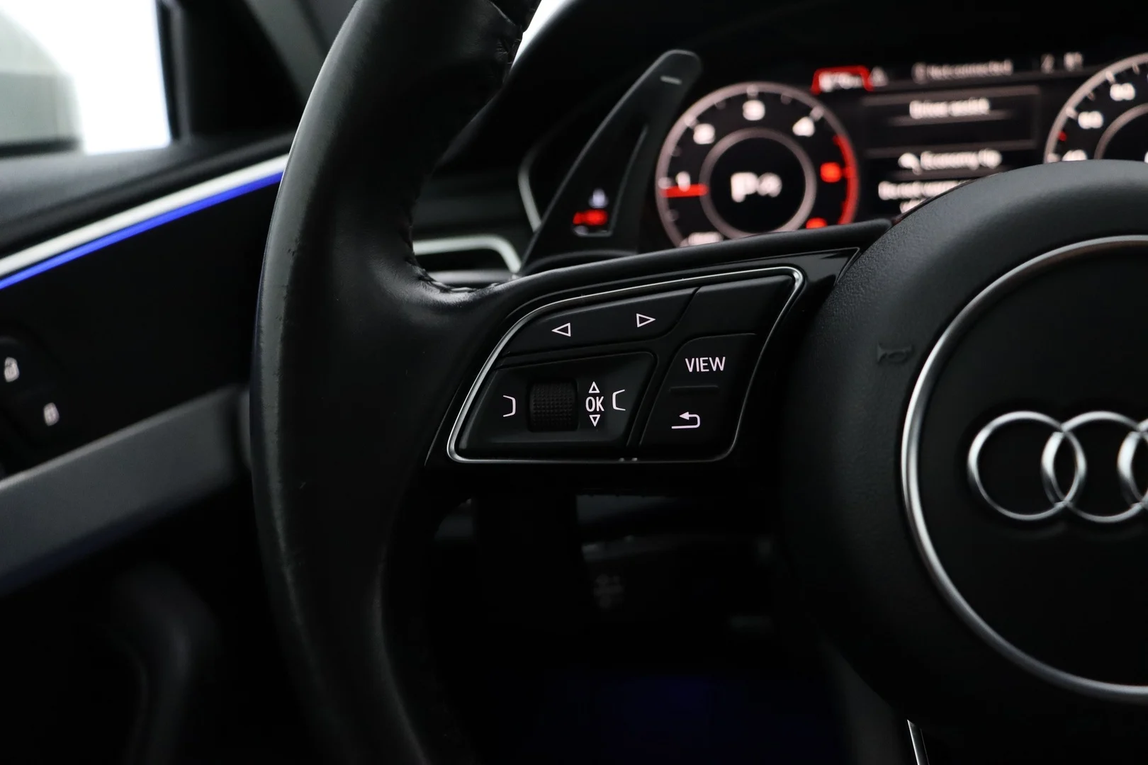 Car Image - 7DSjPDMKXvToiOLKCBrCVn