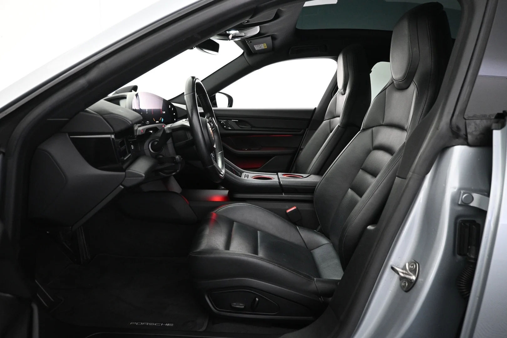 Car Image - 7E8xzHKbJWzuPzlSNqn8ad