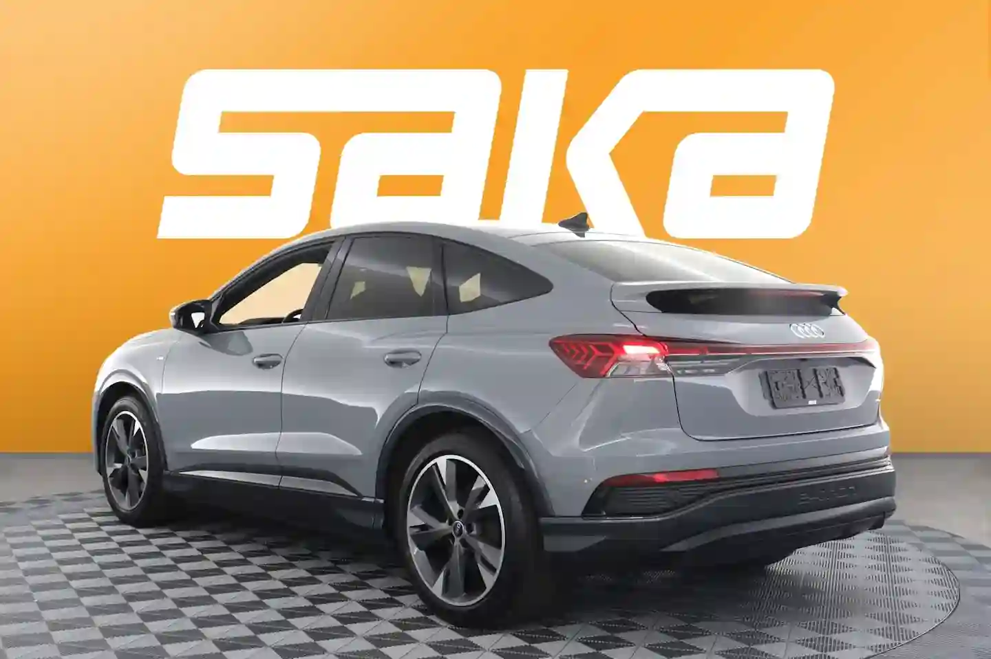 Car Image - 18gJPAwguVAKGDuuC7q7Z2
