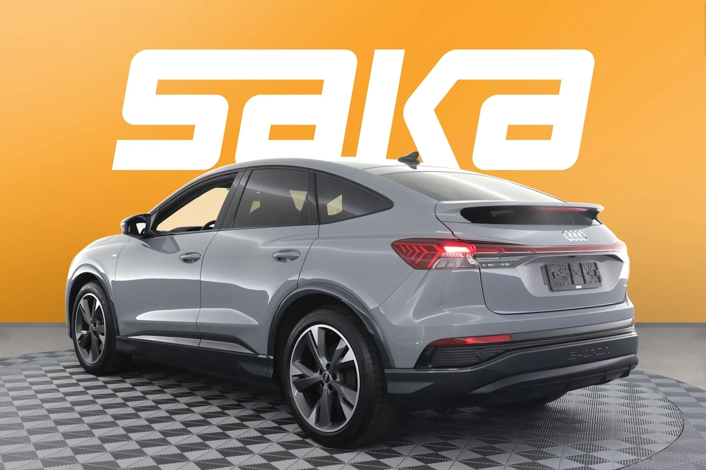 Car Image - 18gJPAwguVAKGDuuC7q7Z2