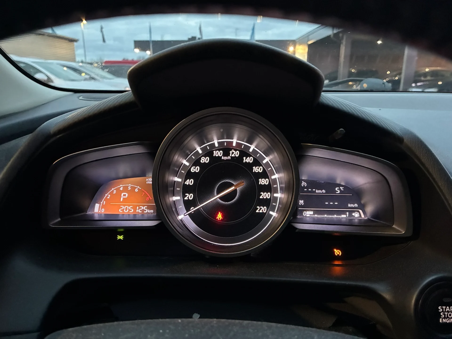 Car Image - 40paXDJZu1PuuBMazd0kyj