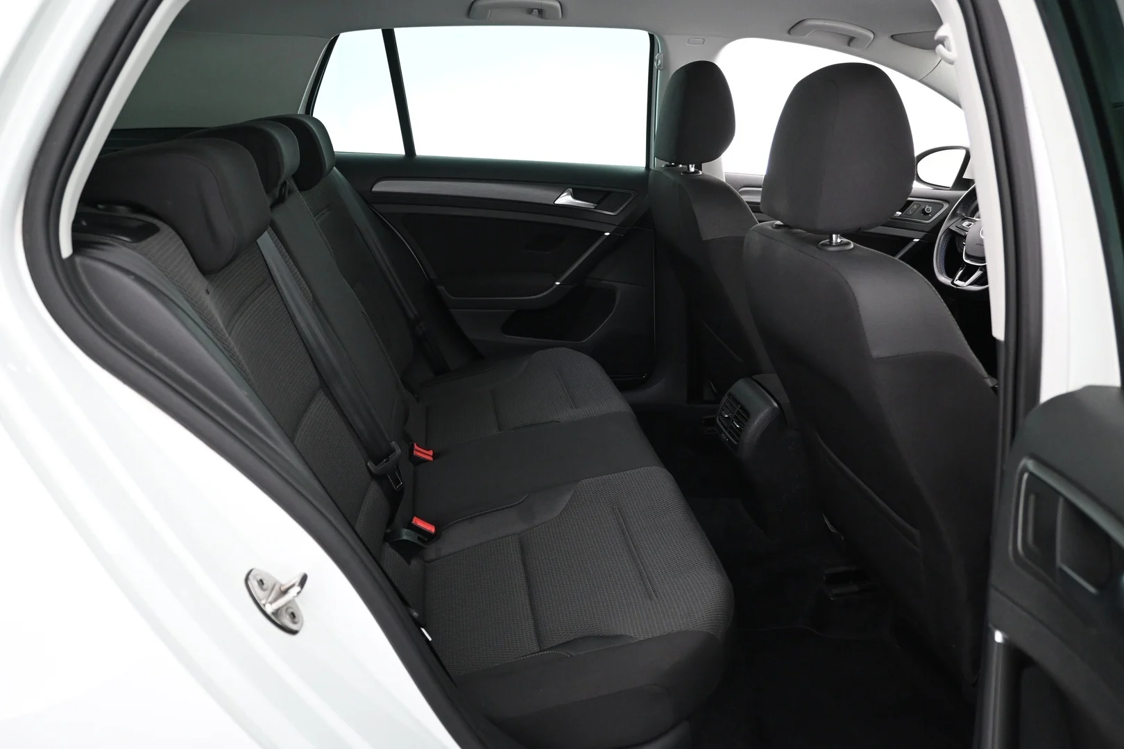 Car Image - 1wnsbnSYrOOyYodzWfT3xU