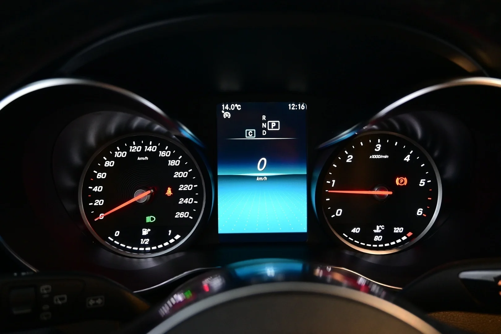 Car Image - 1TbuJ7f7cbemHToWkreFj