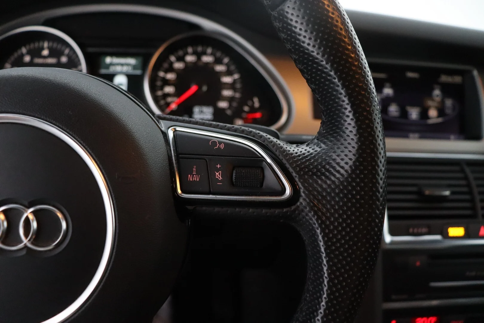 Car Image - 3Y08WY1eGKYyUMIyKKm2v8