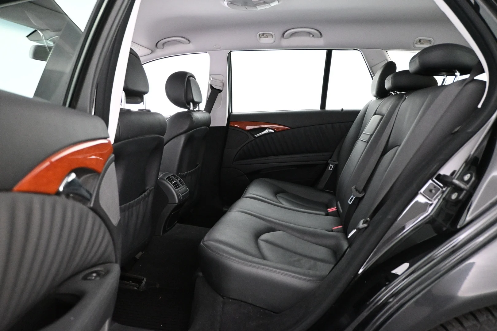 Car Image - 46EDba9l7UluExoVtwcf1c