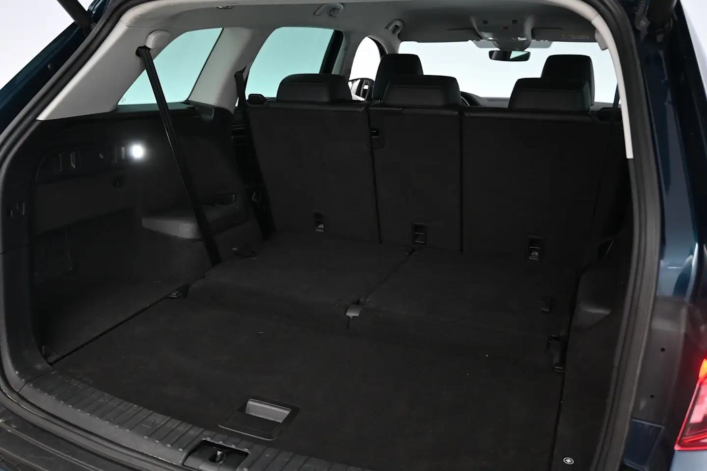 Car Image - 52NKPgV4TbrUrobxTlyZL1