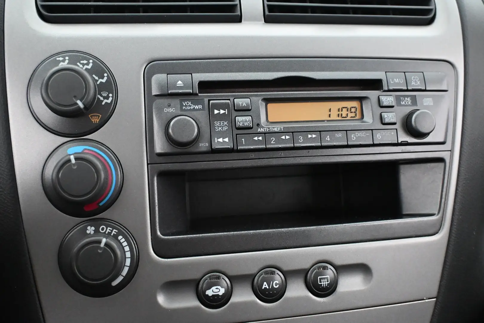 Car Image - 4pfNyX3dTTF3t1UAb7V4rS