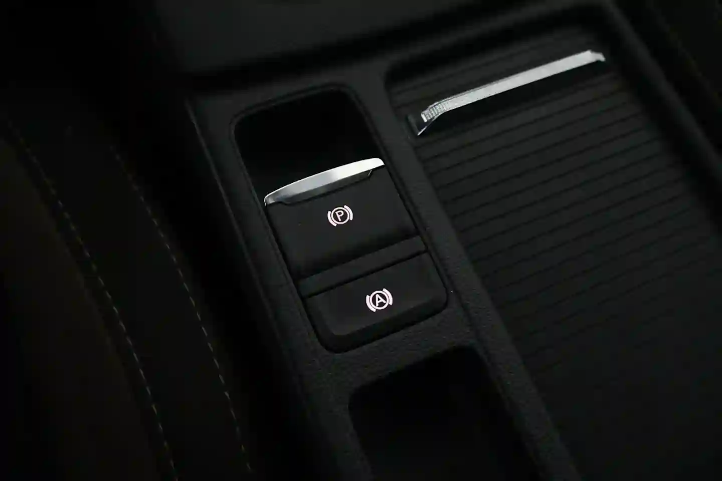 Car Image - 2EfkNSnuqorMw3kbl50LBk