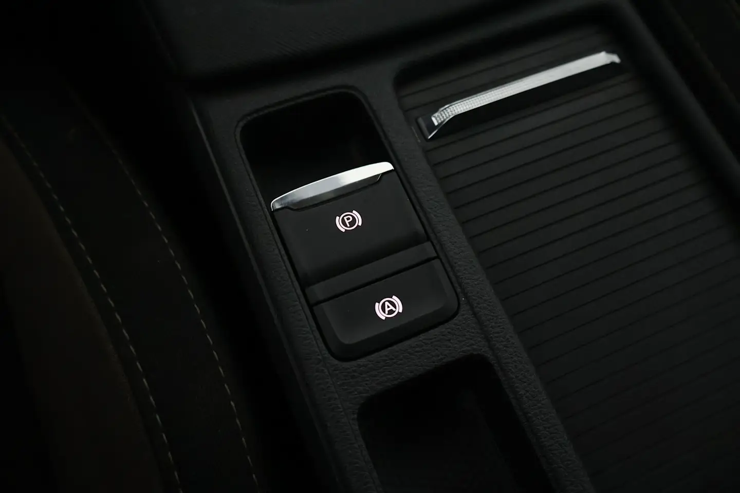 Car Image - 2EfkNSnuqorMw3kbl50LBk