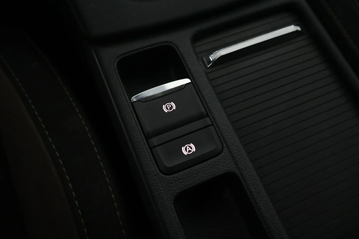 Car Image - 2EfkNSnuqorMw3kbl50LBk