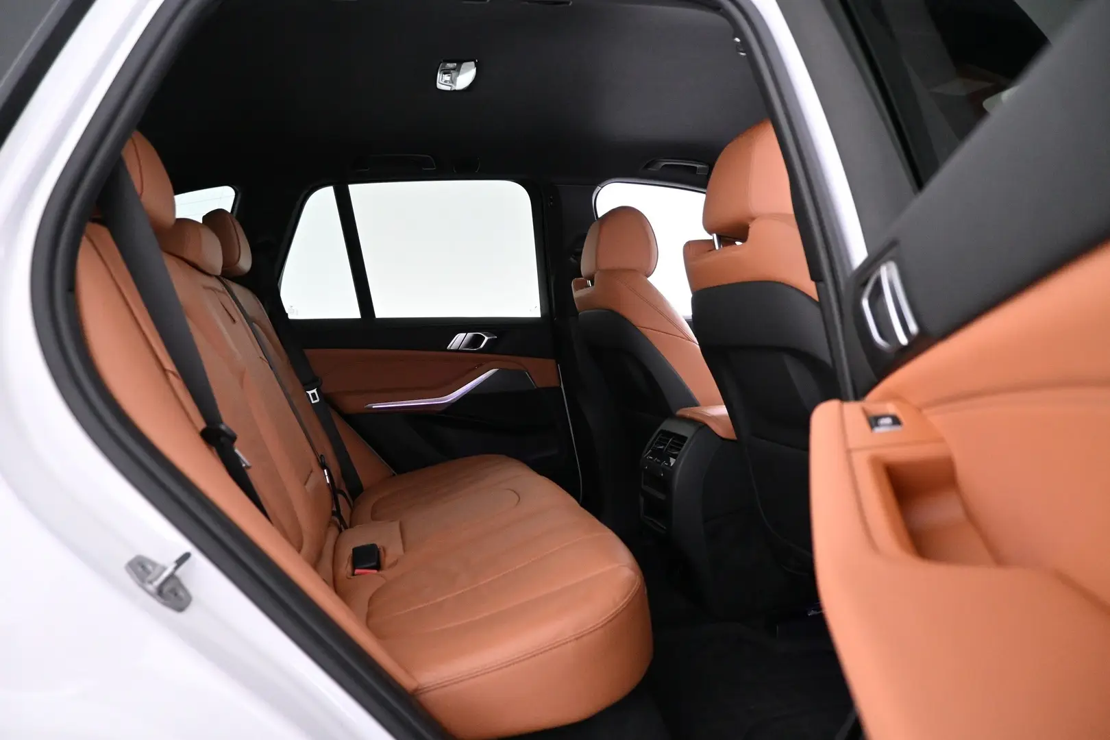 Car Image - 6mVqwibz5uIsBeg9JjJgAS