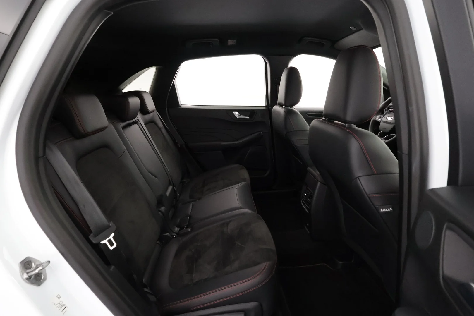 Car Image - nwjKle3aFqkyvXuLR9WzS