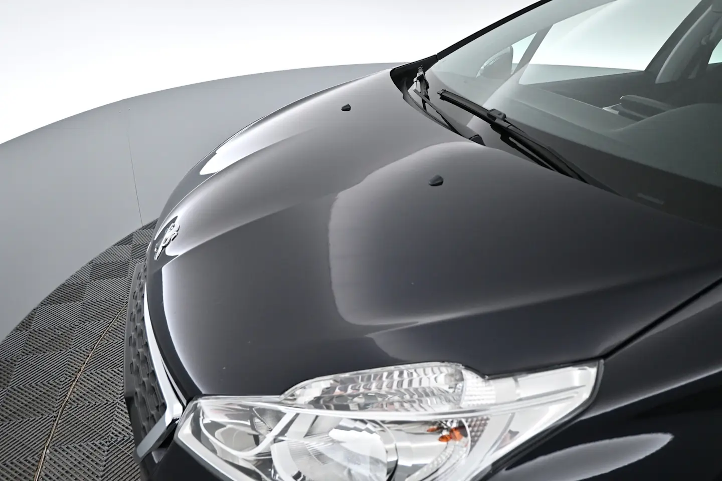Car Image - 51L90vu2rv3nh4kdtXO5qy
