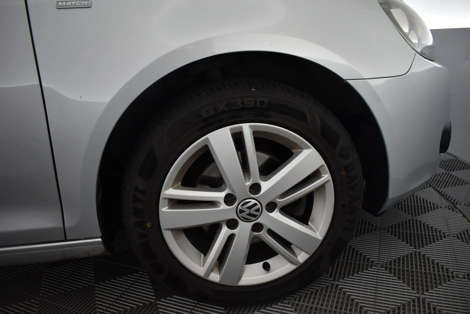 Car Image - tPecNNuE6pGeQL2osxPPP