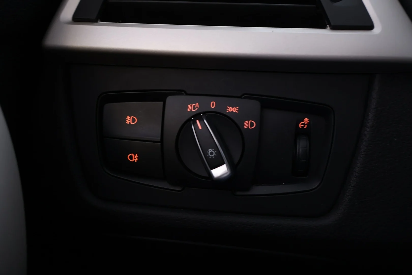 Car Image - 5cropkKPhSWPM9ZCm81oE4