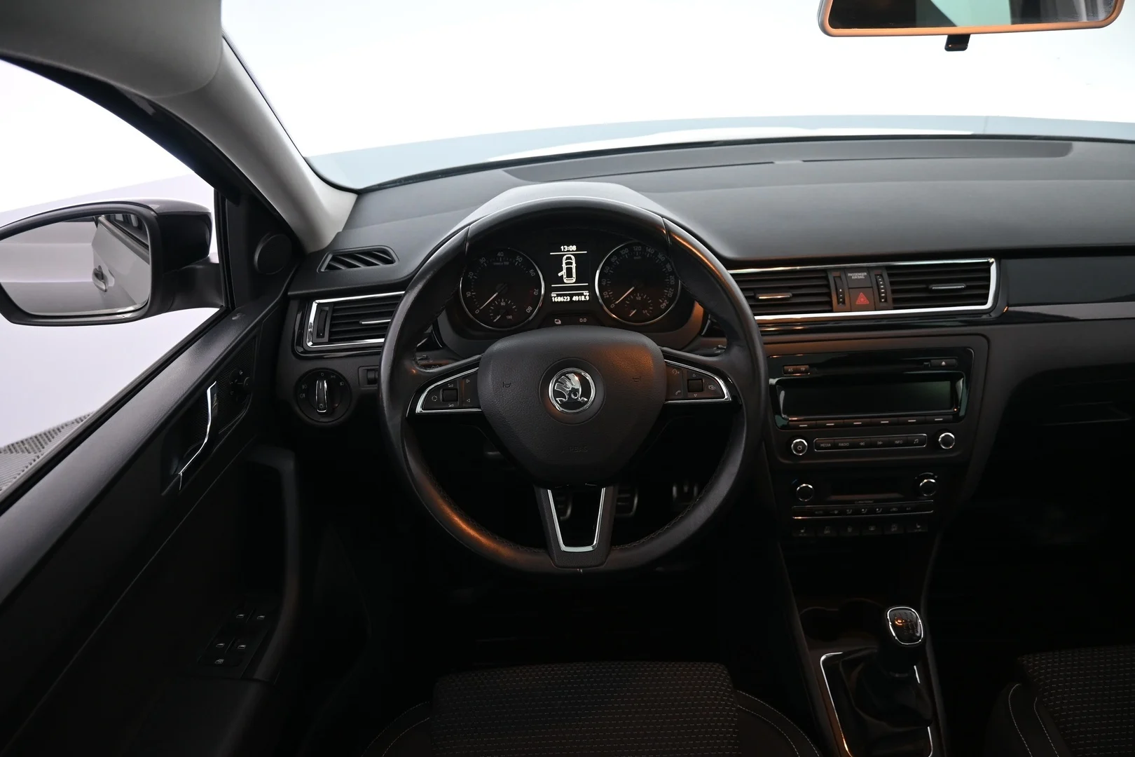 Car Image - 2onbHT1wZtXXSZwPR4e7js