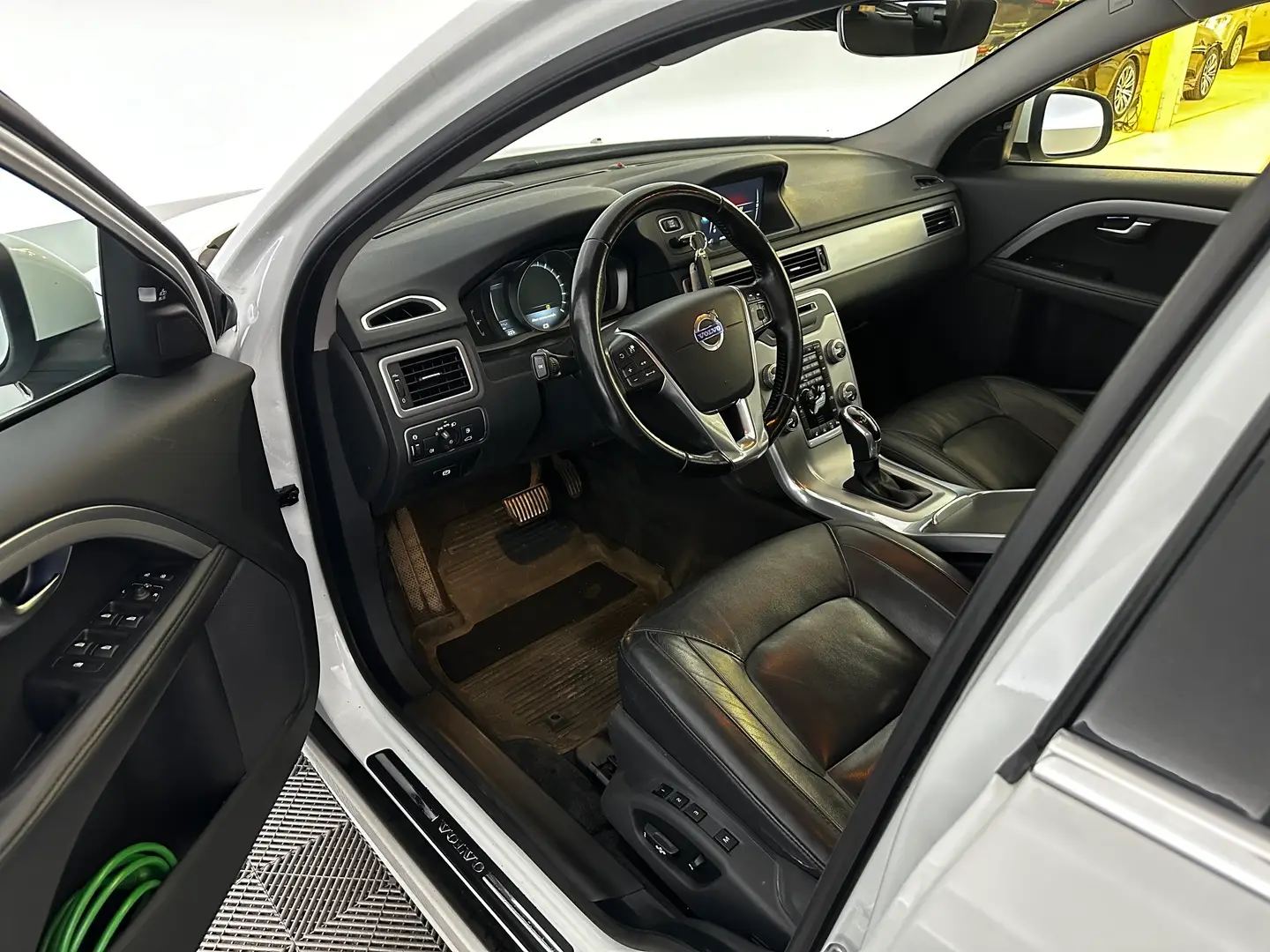 Car Image - 6aVQeKXfVePGTCImnvQENr