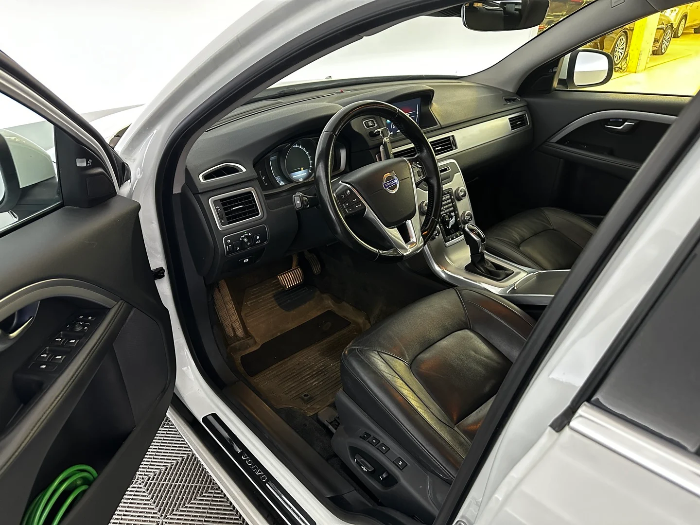 Car Image - 6aVQeKXfVePGTCImnvQENr