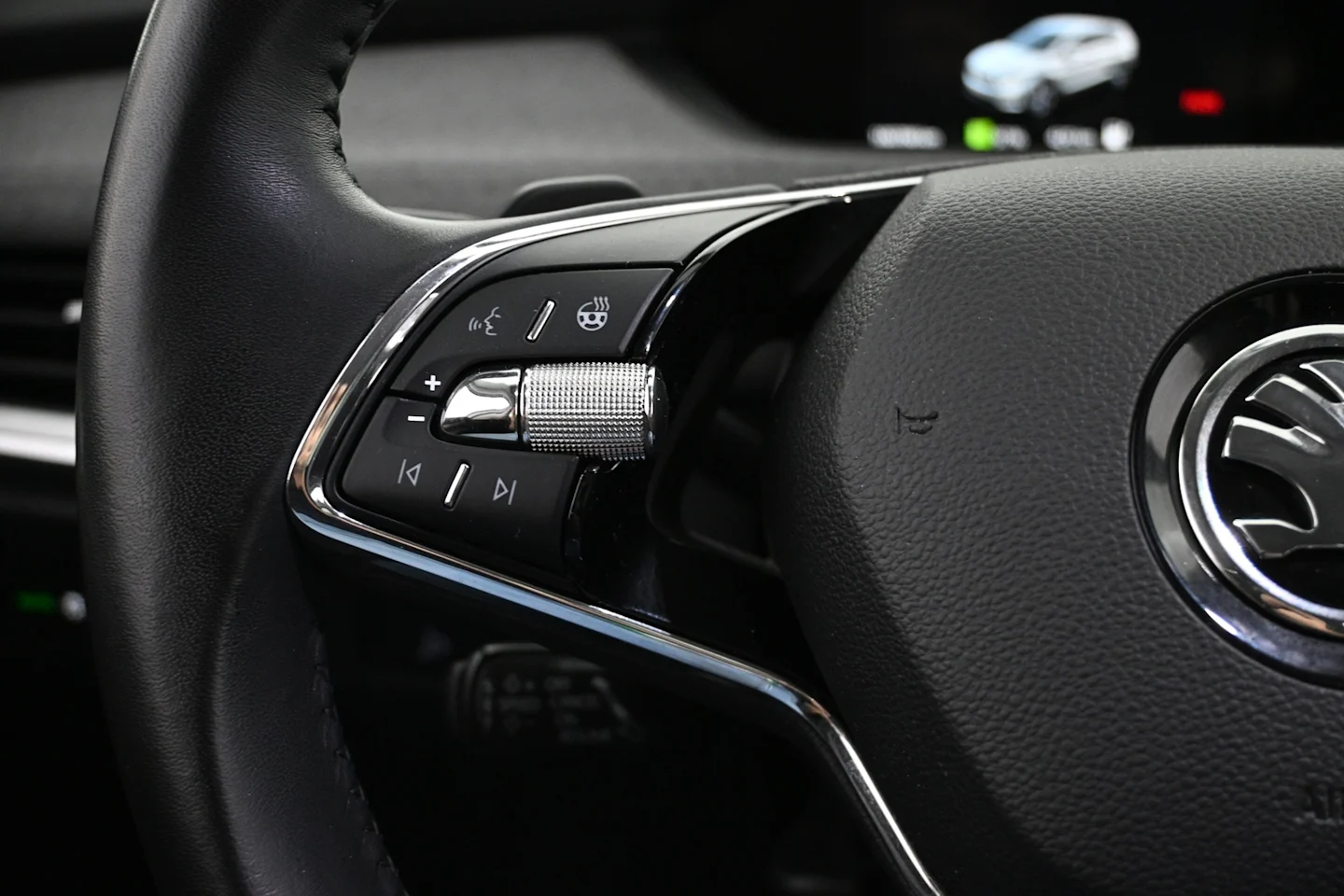 Car Image - 3b6N6TkxRVyVOzzWUcoWb6