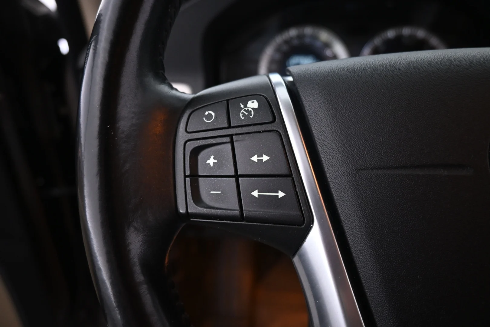 Car Image - 7JxaqM4b6E0vB2yfeOvrBJ
